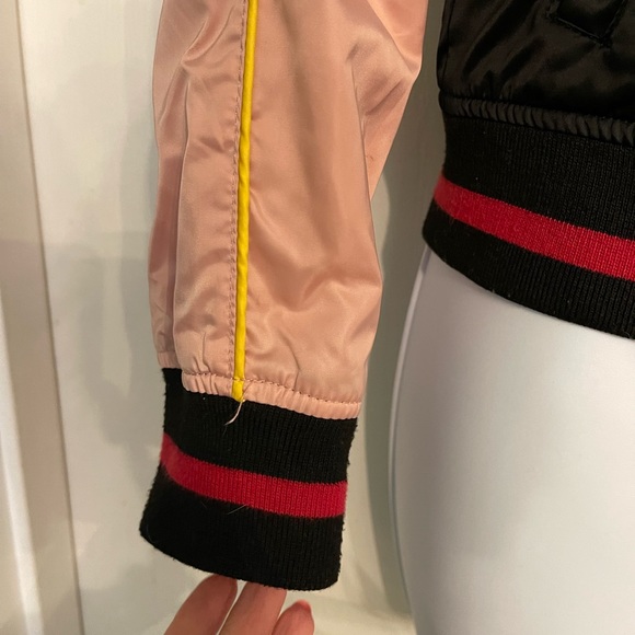 AMAZING Urban Republic Satin Bomber Jacket - Picture 3 of 5
